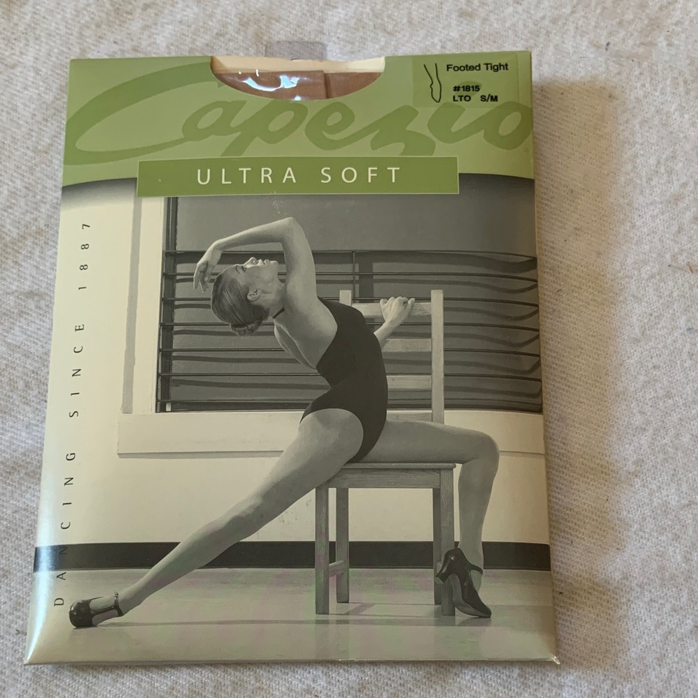 Capezio Ultra Soft Footed Tights in Light Tan matte semi opaque size s/m new